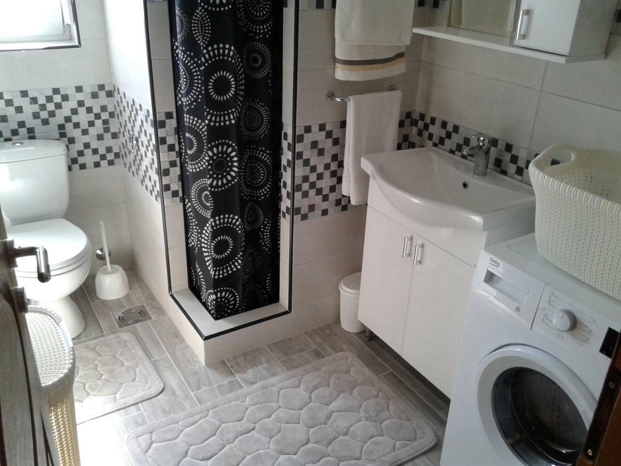 Zecirovic Mnebar Apartment Bagian luar foto