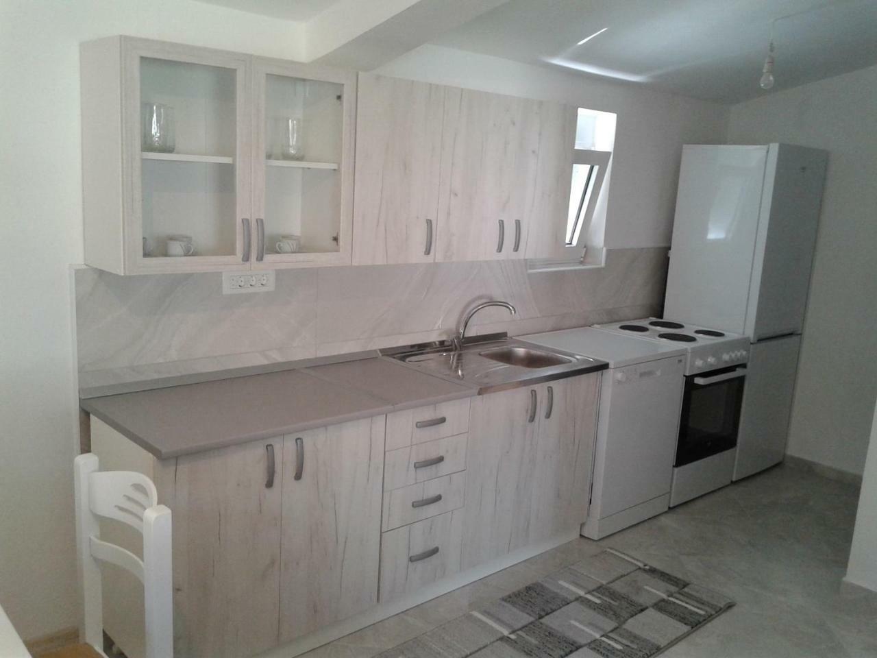 Zecirovic Mnebar Apartment Bagian luar foto